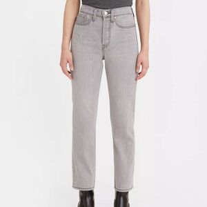 Levi’s NWT Gray Straight Fit Jeans Size 27